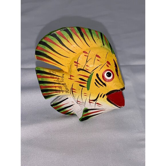 1980s 3 PC Tropical Fish Colorful Wood Hand Carved Painted Free Standing - Picture 10 of 11